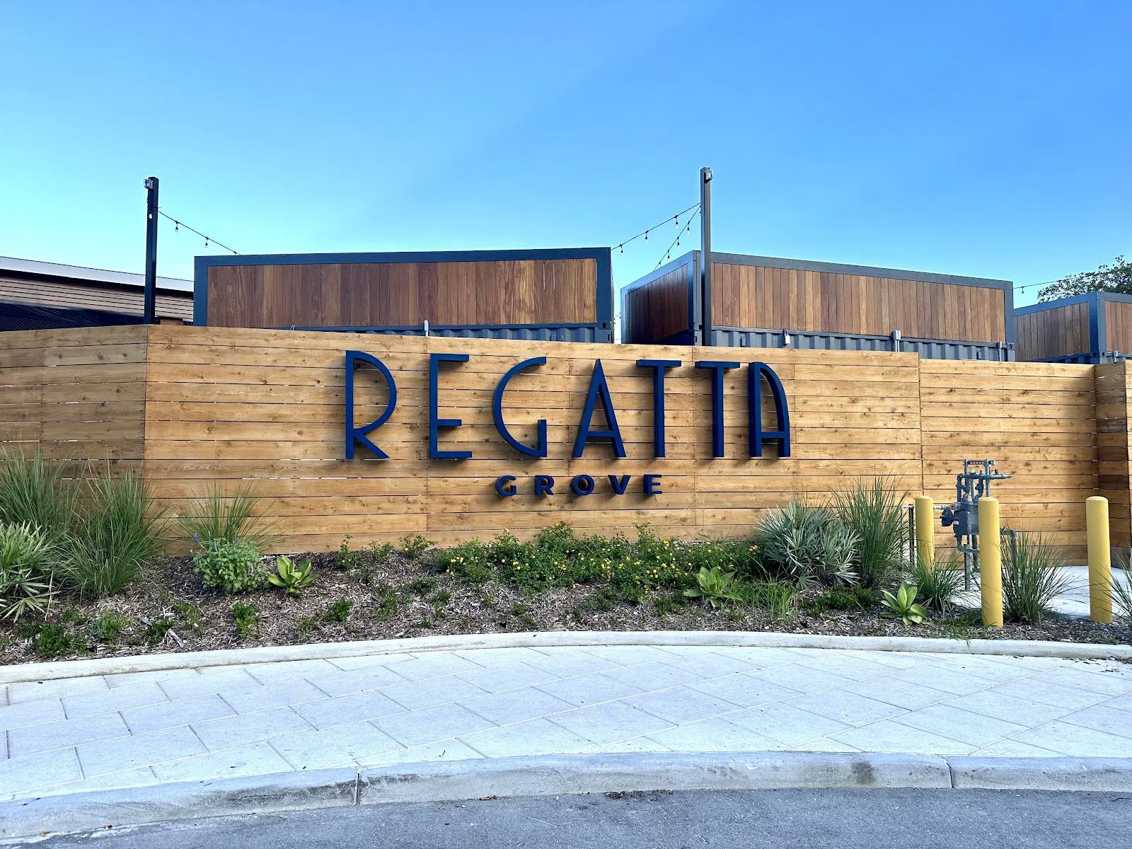 Regatta Grove, Miami