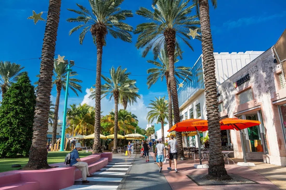 Lincoln Road Mall pedestrian promenade South Beach
