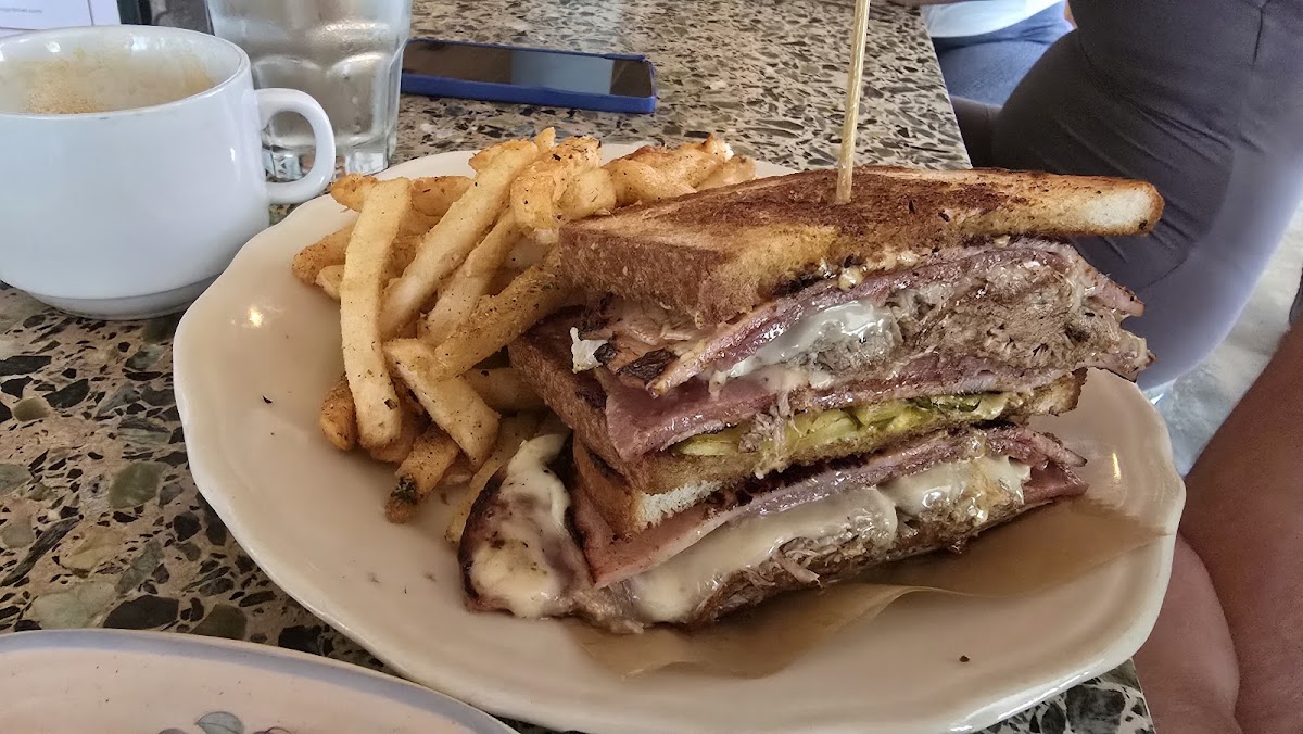 Chug's Diner — photo 3
